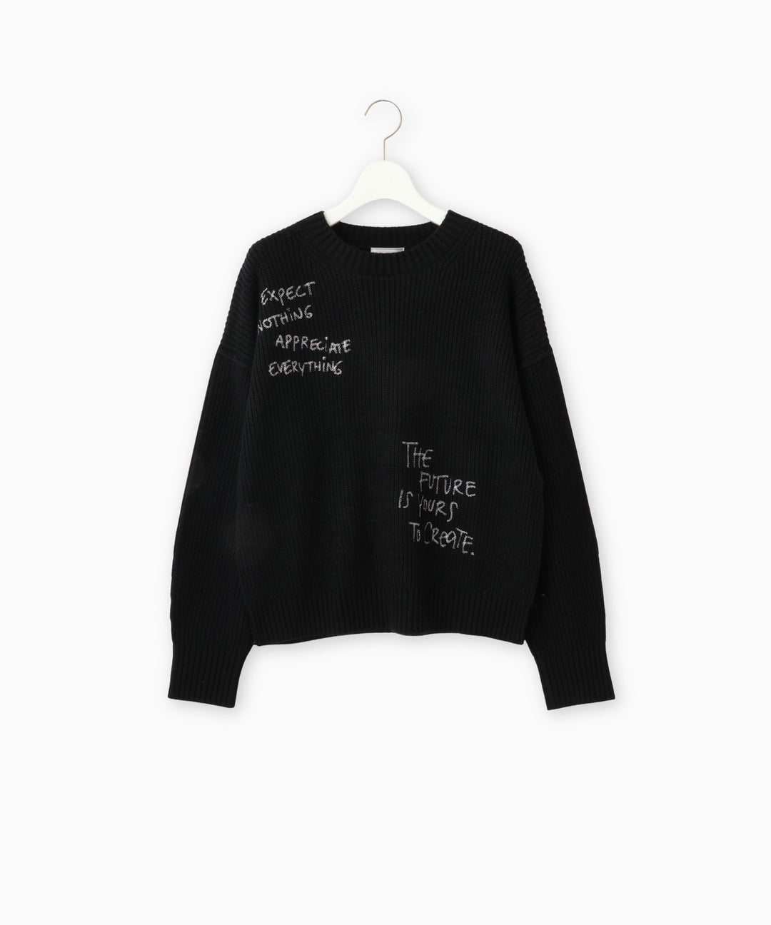 レタリング刺繍クルーネックニット