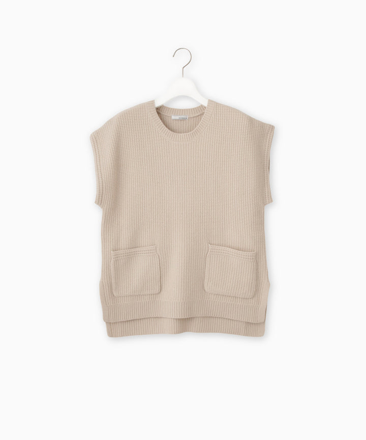 ワッフル風地柄ニットベスト