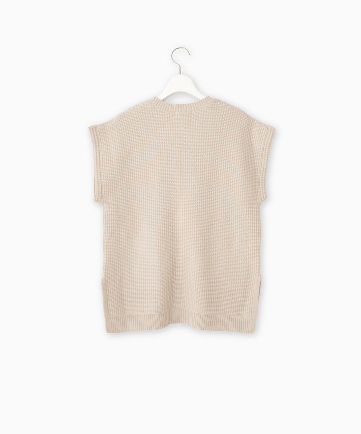 ワッフル風地柄ニットベスト