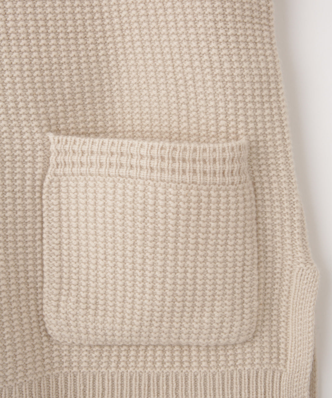 ワッフル風地柄ニットベスト