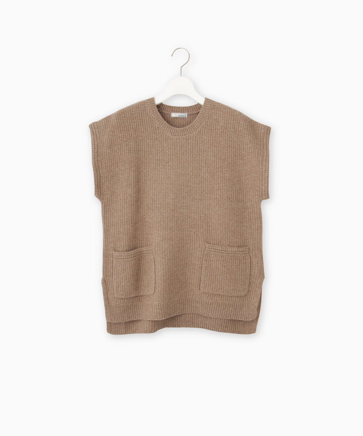 ワッフル風地柄ニットベスト