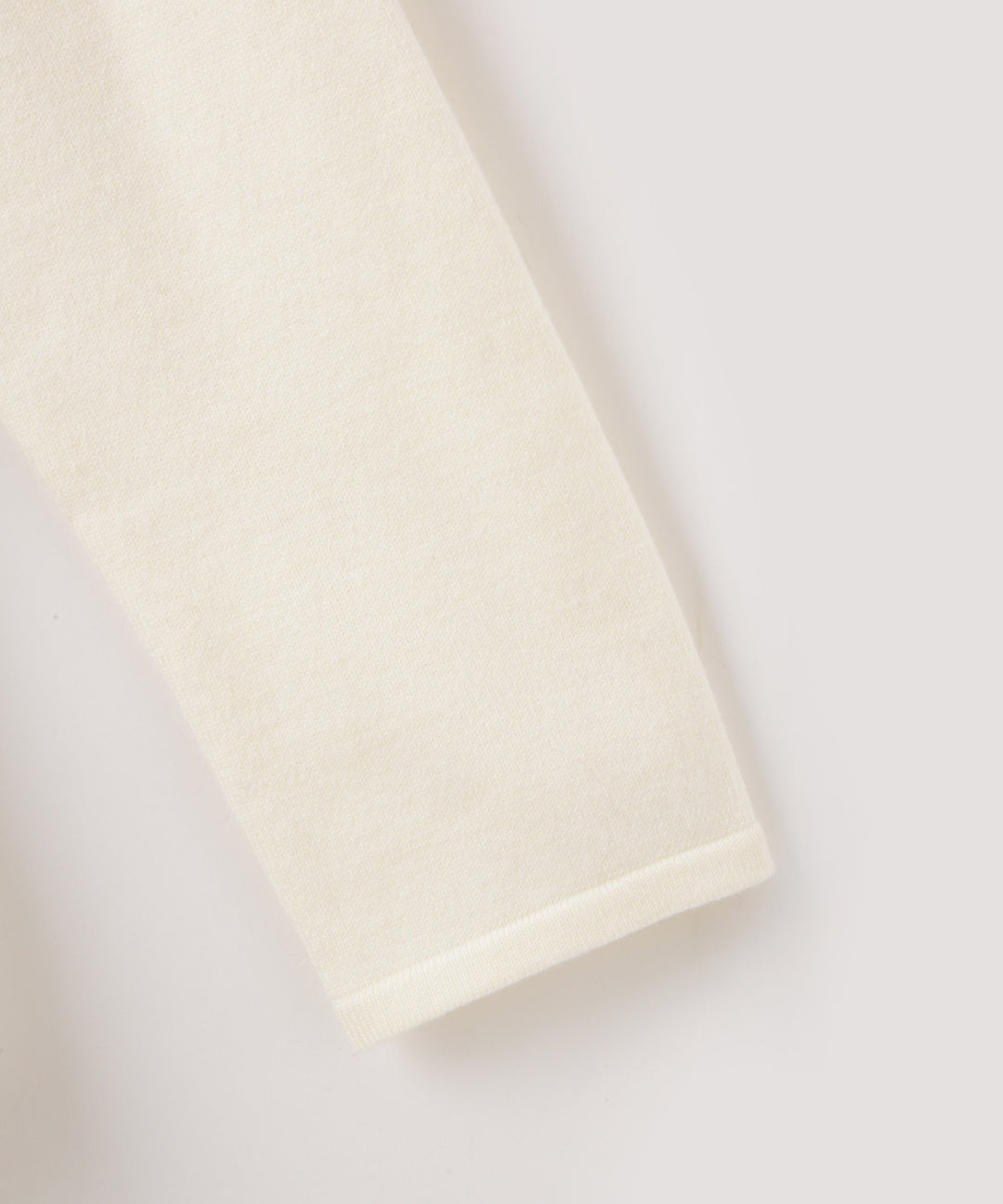 布帛ヘムドッキングトップス