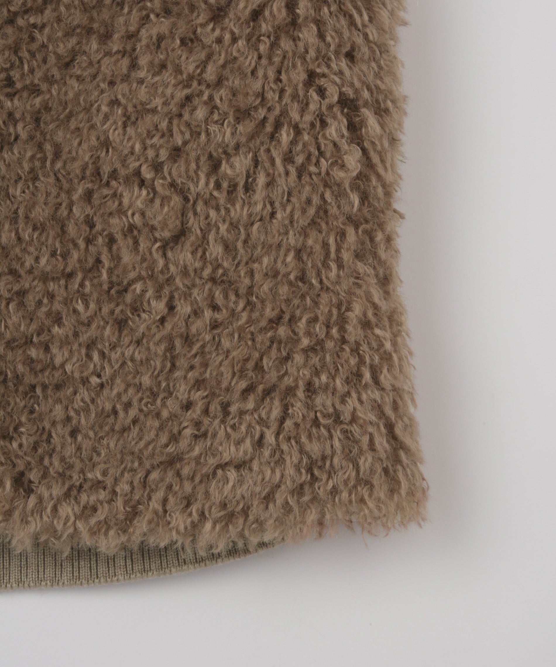 フェイクファーベスト – FACE SANS FARD