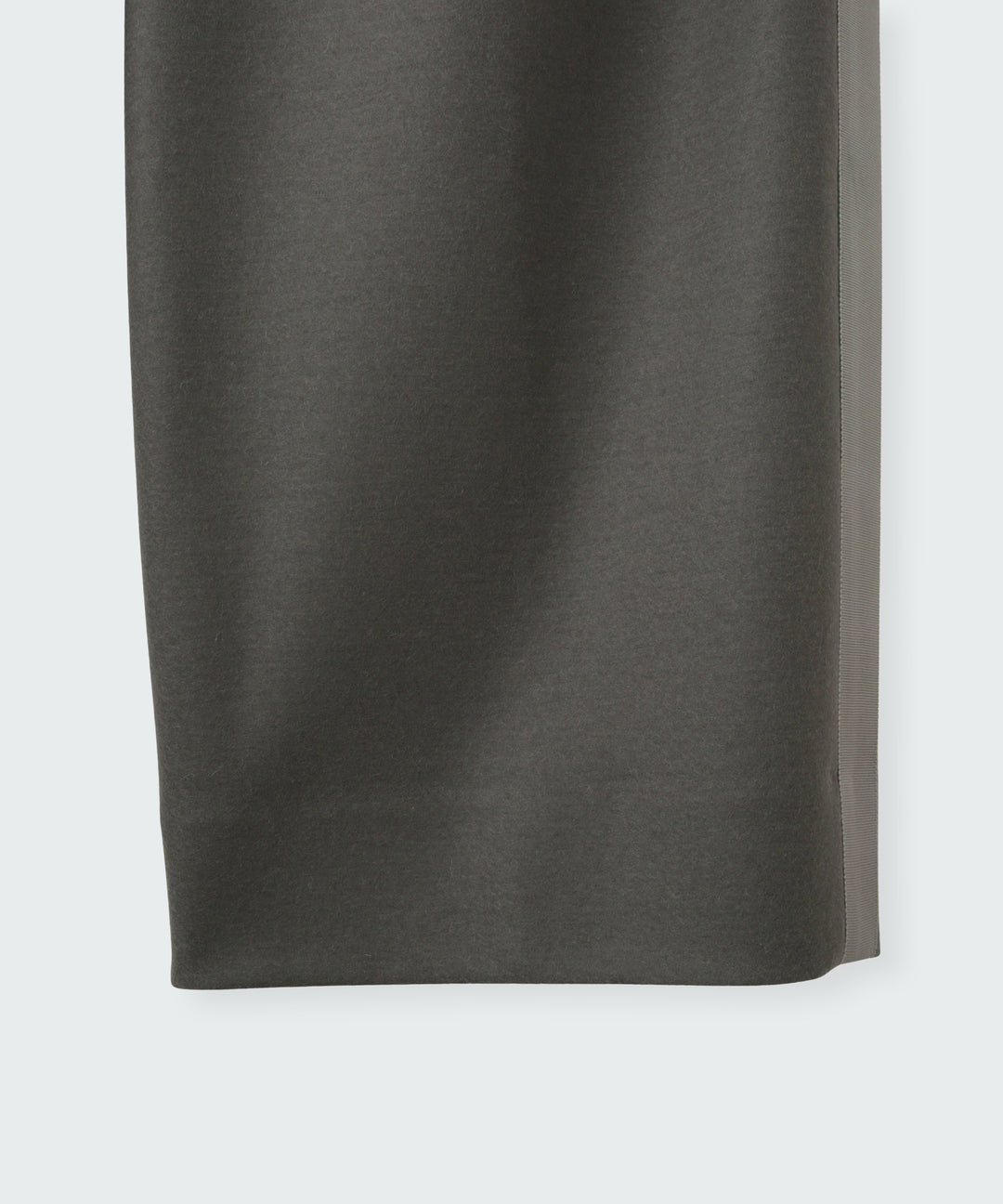 ラインデザインワイドパンツ