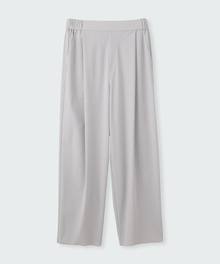 テーパードシルエットパンツ