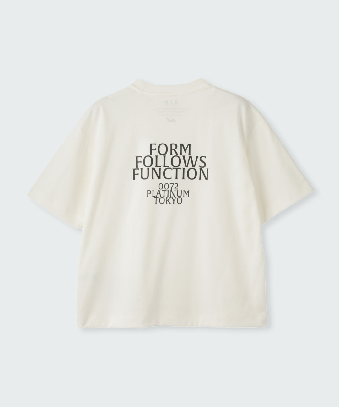 バックロゴプリントTシャツ