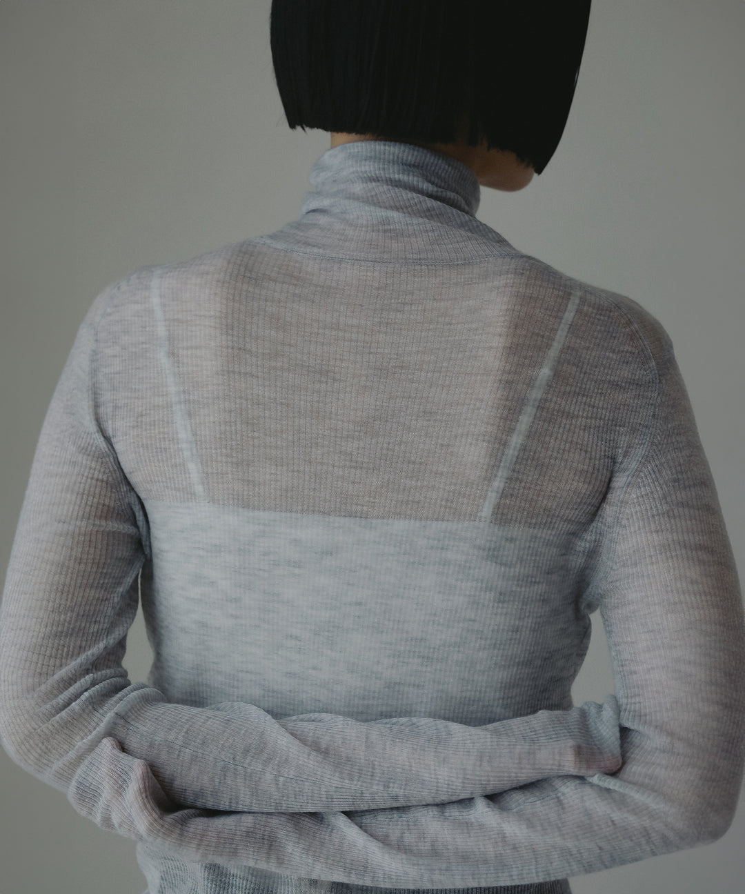 シアーリブタートルトップス