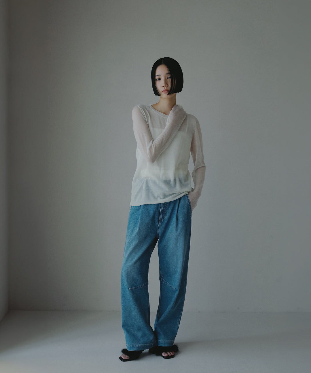 カシミヤクルーネックシアーニット