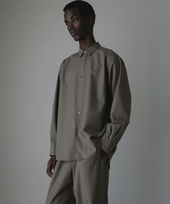 シンプルシャツ