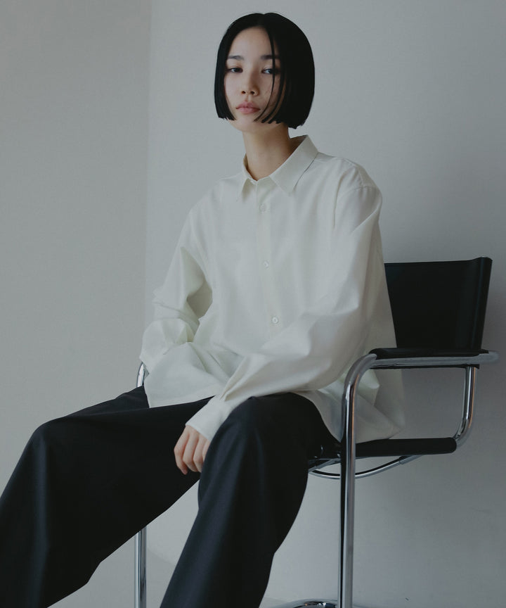 シンプルシャツ