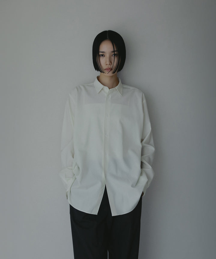 シンプルシャツ