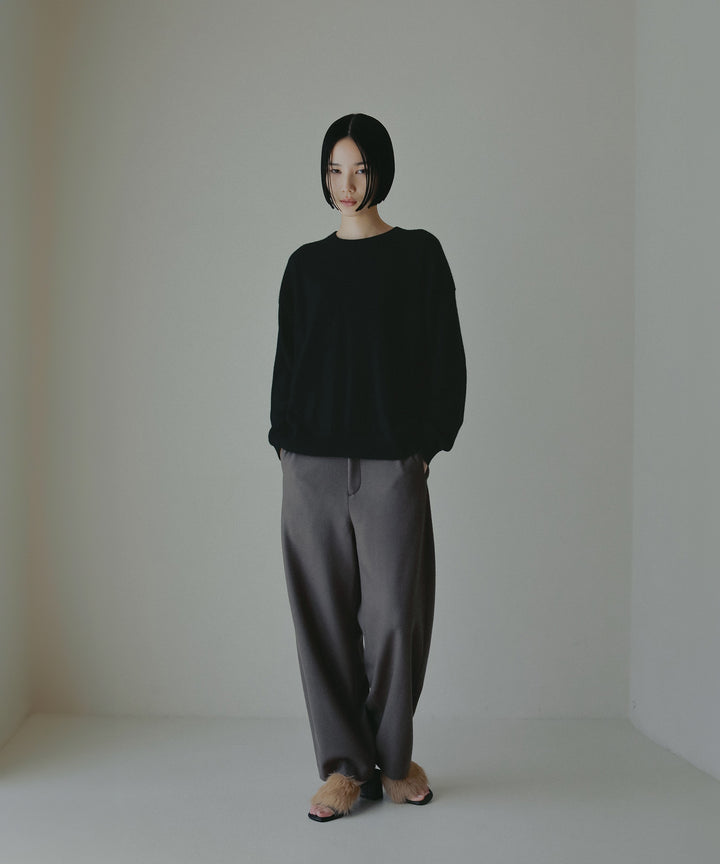 シンプルカシミヤニット