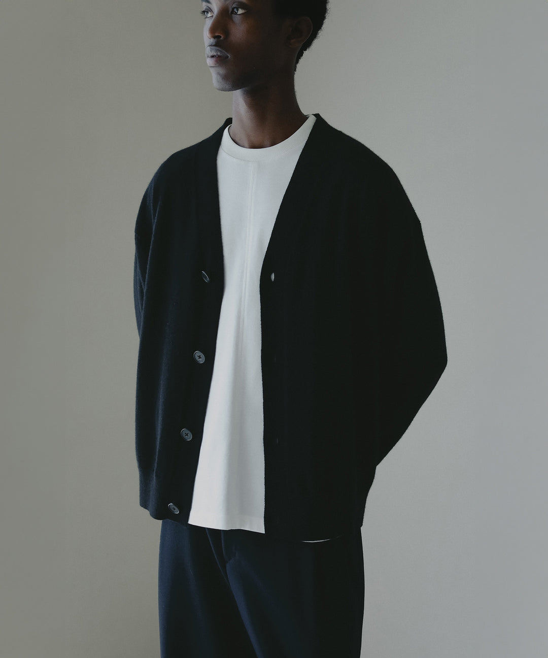 カシミヤVネックカーディガン