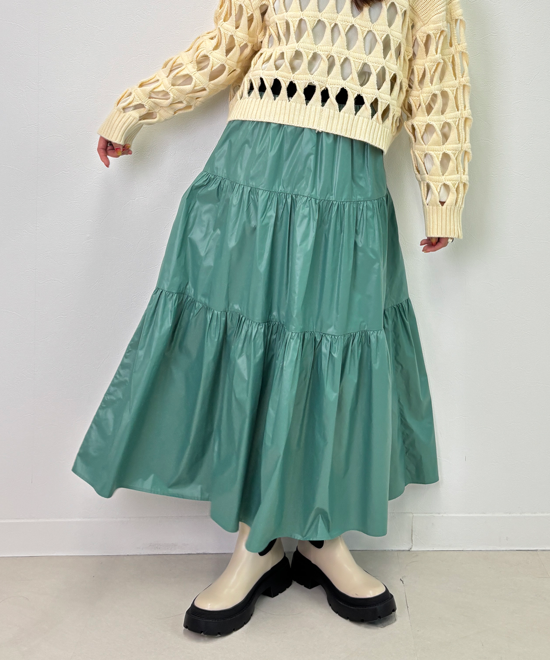 タフタボリュームスカート
