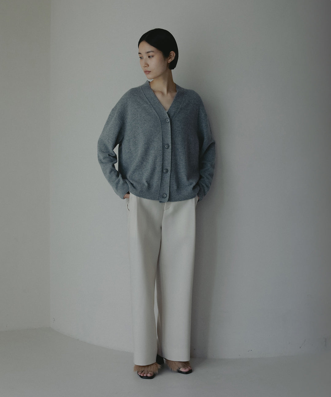 ワンタックワイドパンツ