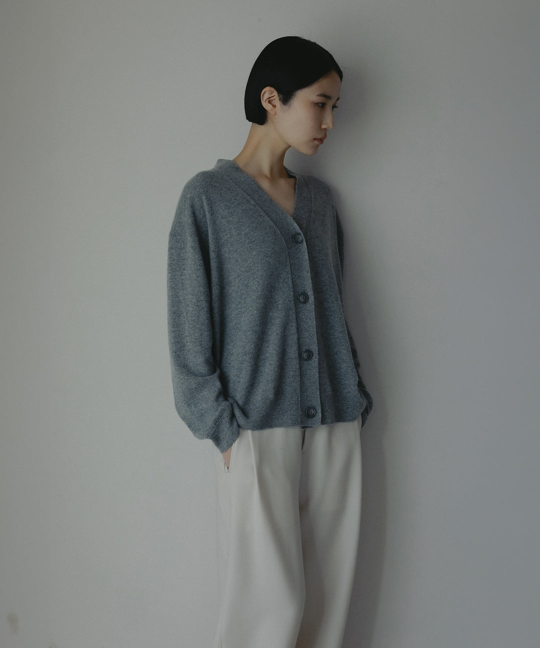 カシミヤVネックカーディガン