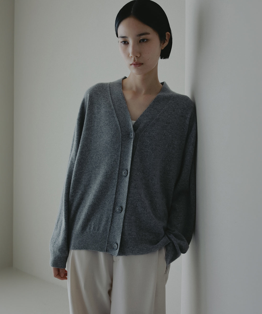 カシミヤVネックカーディガン