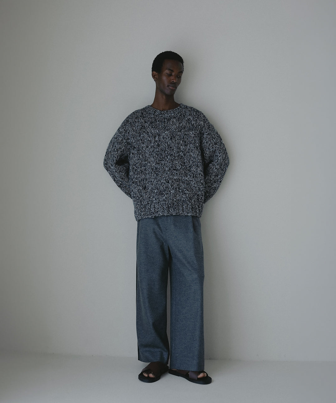 ラインデザインワイドパンツ