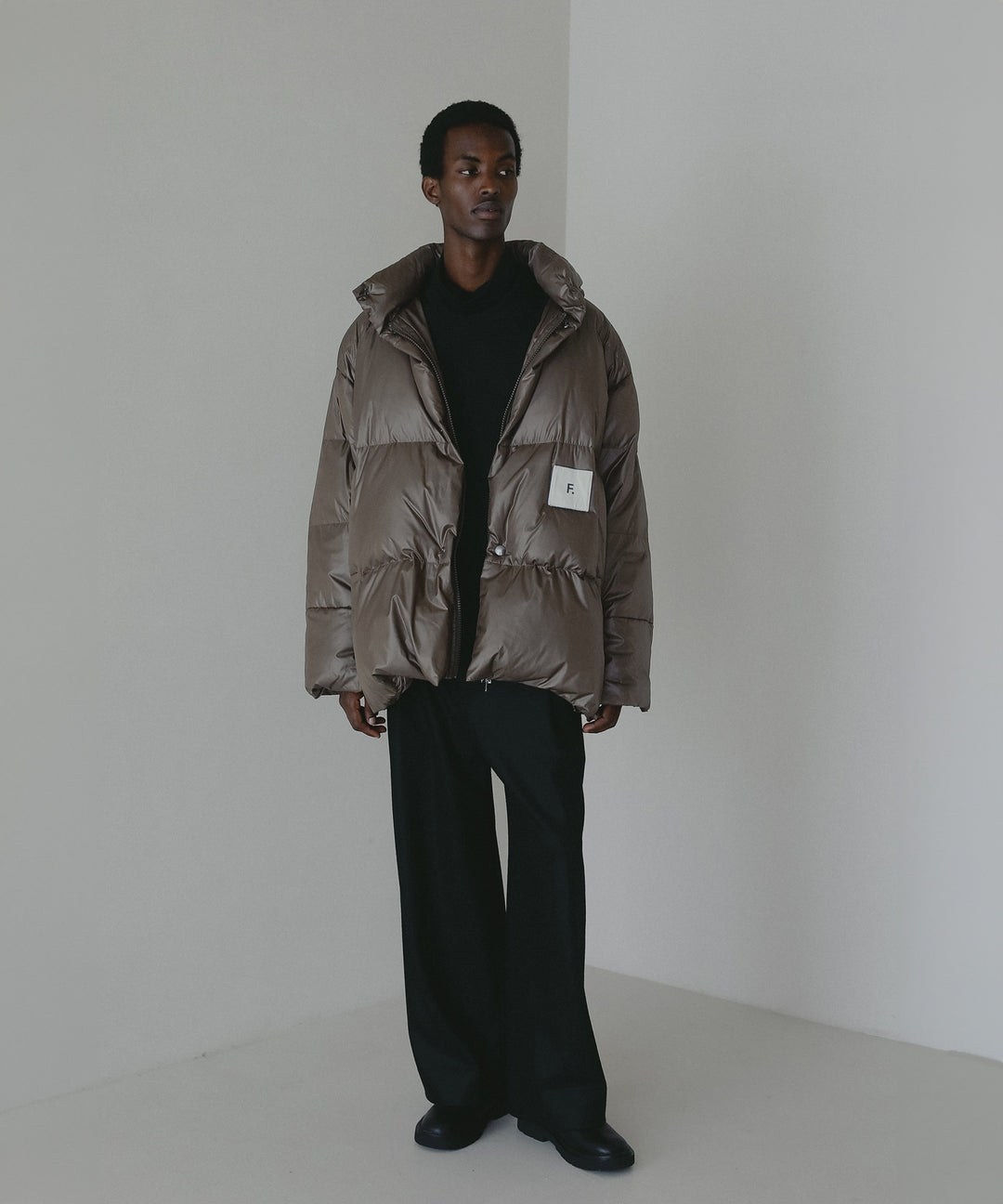 シンプルタートルネックトップス