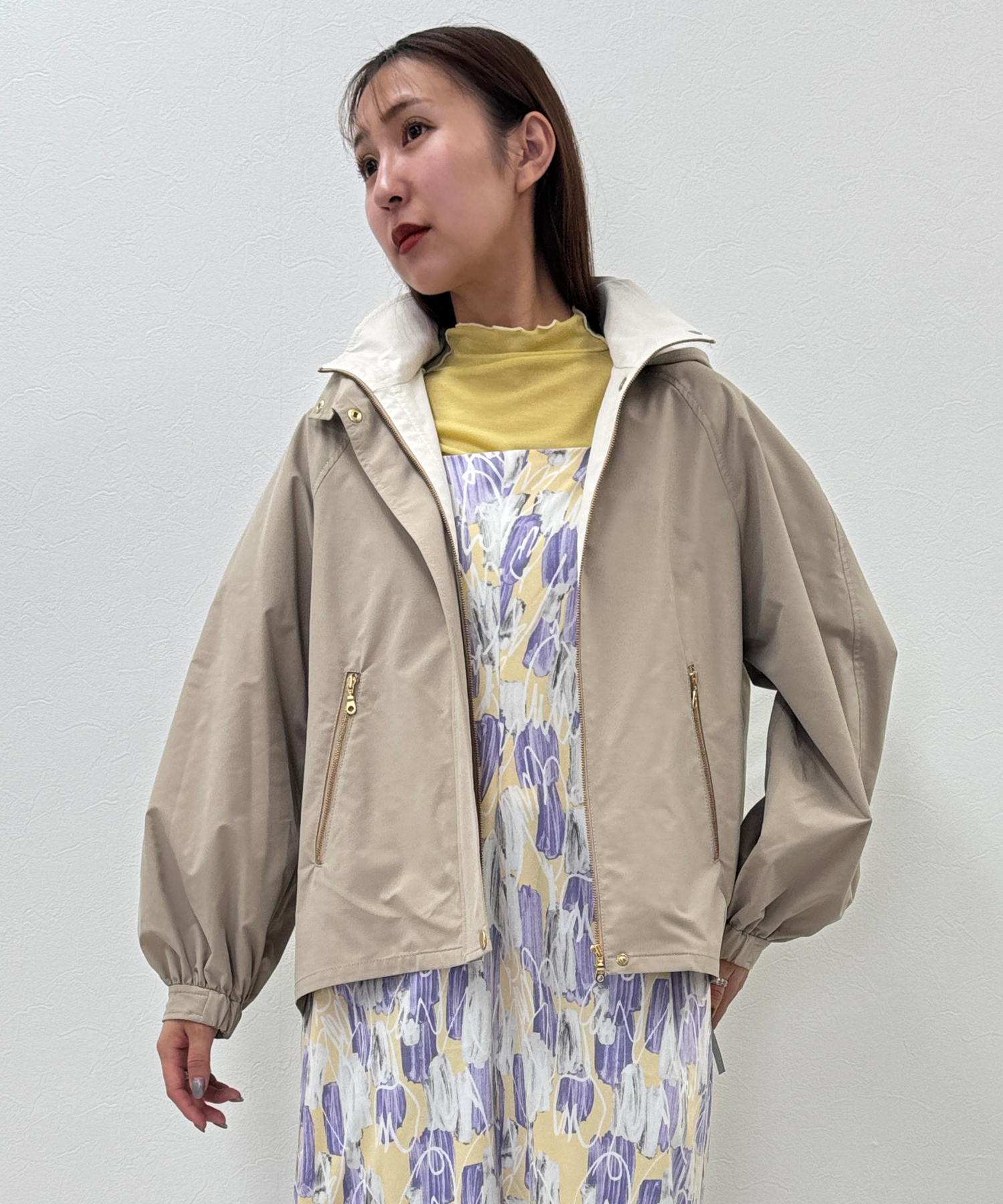 M】DAKS ホワイト マウンテンパーカー フード付き牛乳キャップ M】DAKS ホワイト マウンテンパーカー フード付き牛乳キャップ