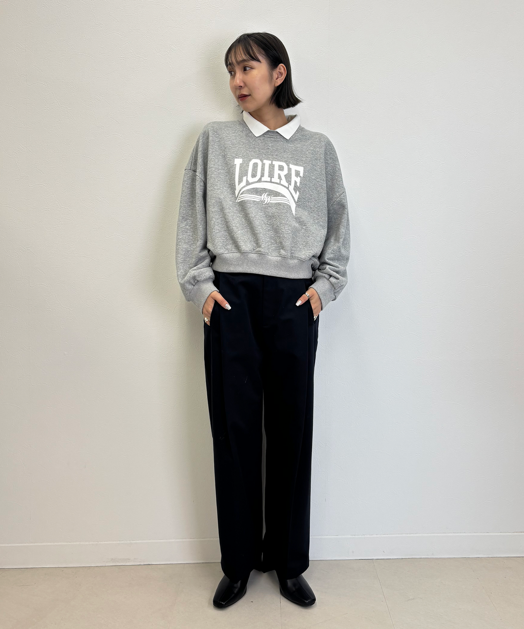 タックワイドテーパードパンツ