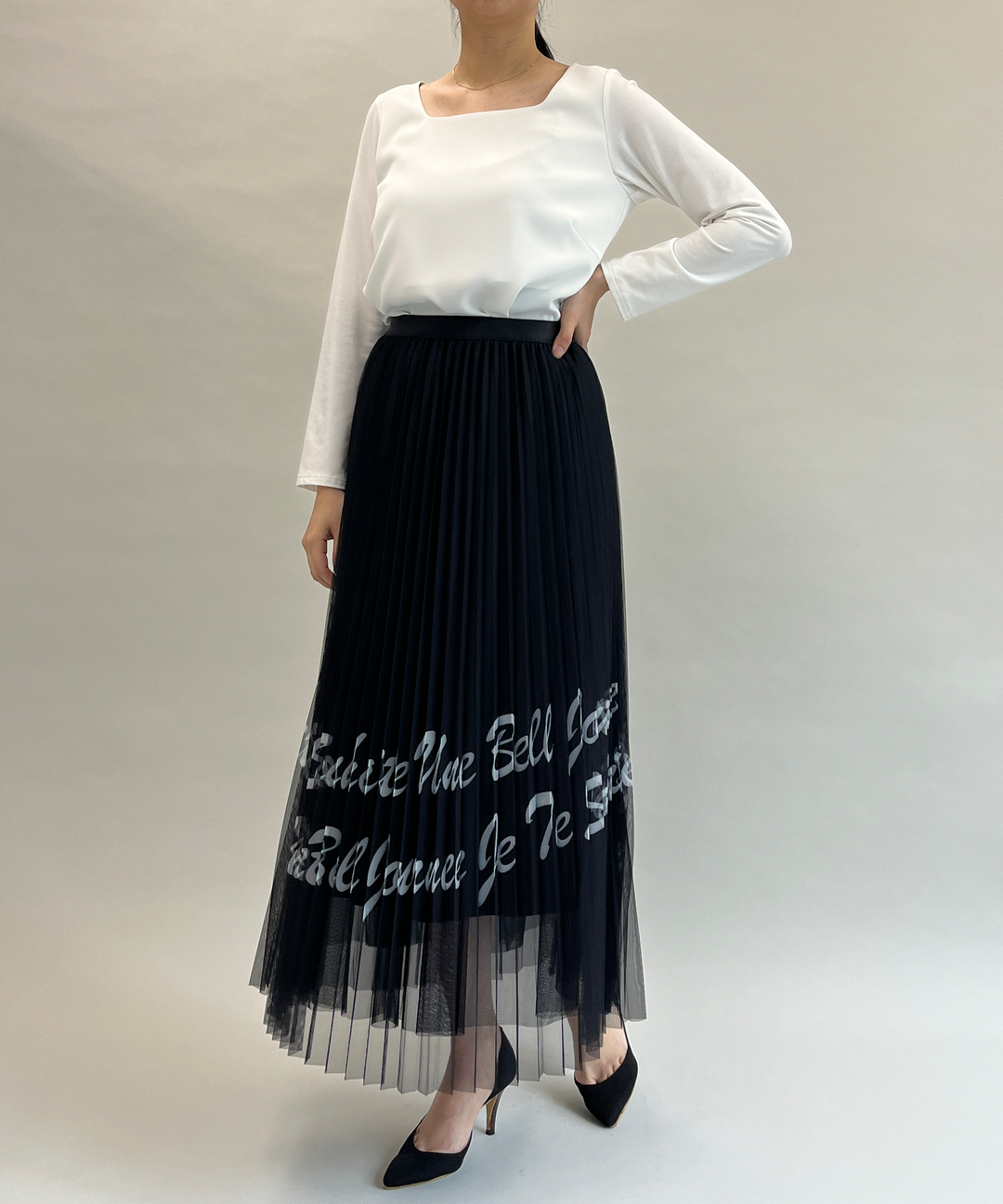 V TWELVE LUX ロゴプリントスカート V TWELVE LUX ロゴプリント V TWELVE LUX ロゴプリントスカート V TWELVE LUX ロゴプリント