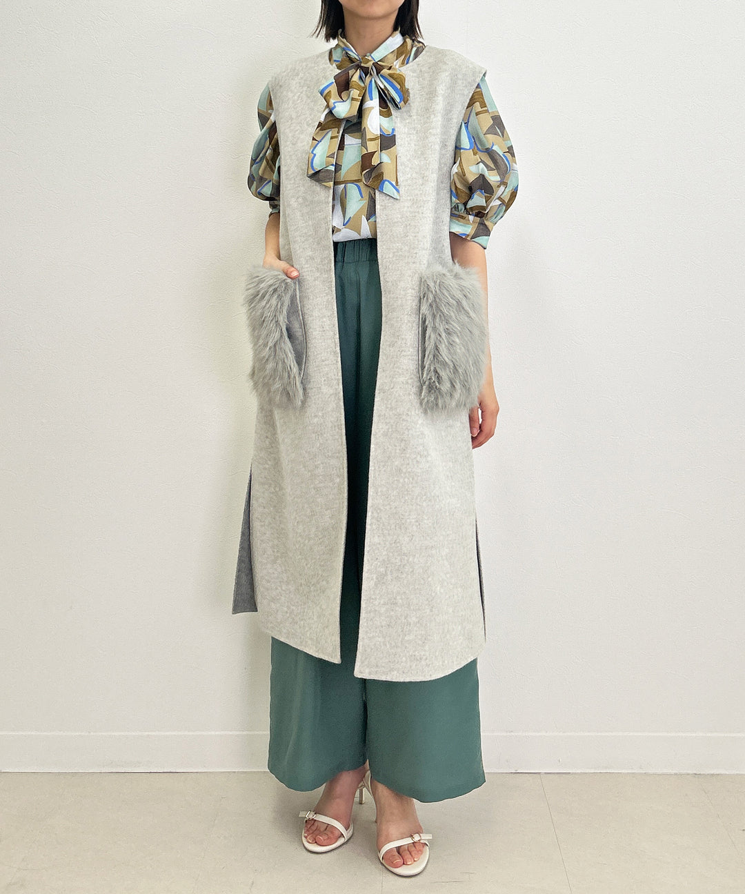 ファーポケットロングジレ