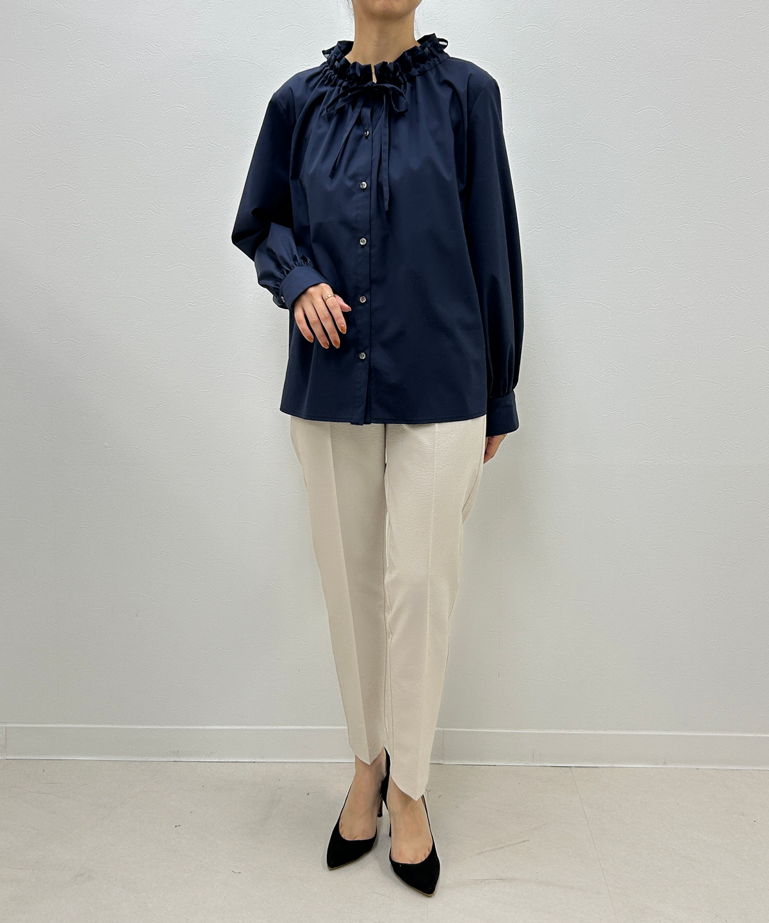 オーガンジーパイピングフリルブラウス – FACE SANS FARD オーガンジーパイピングフリルブラウス – FACE SANS FARD