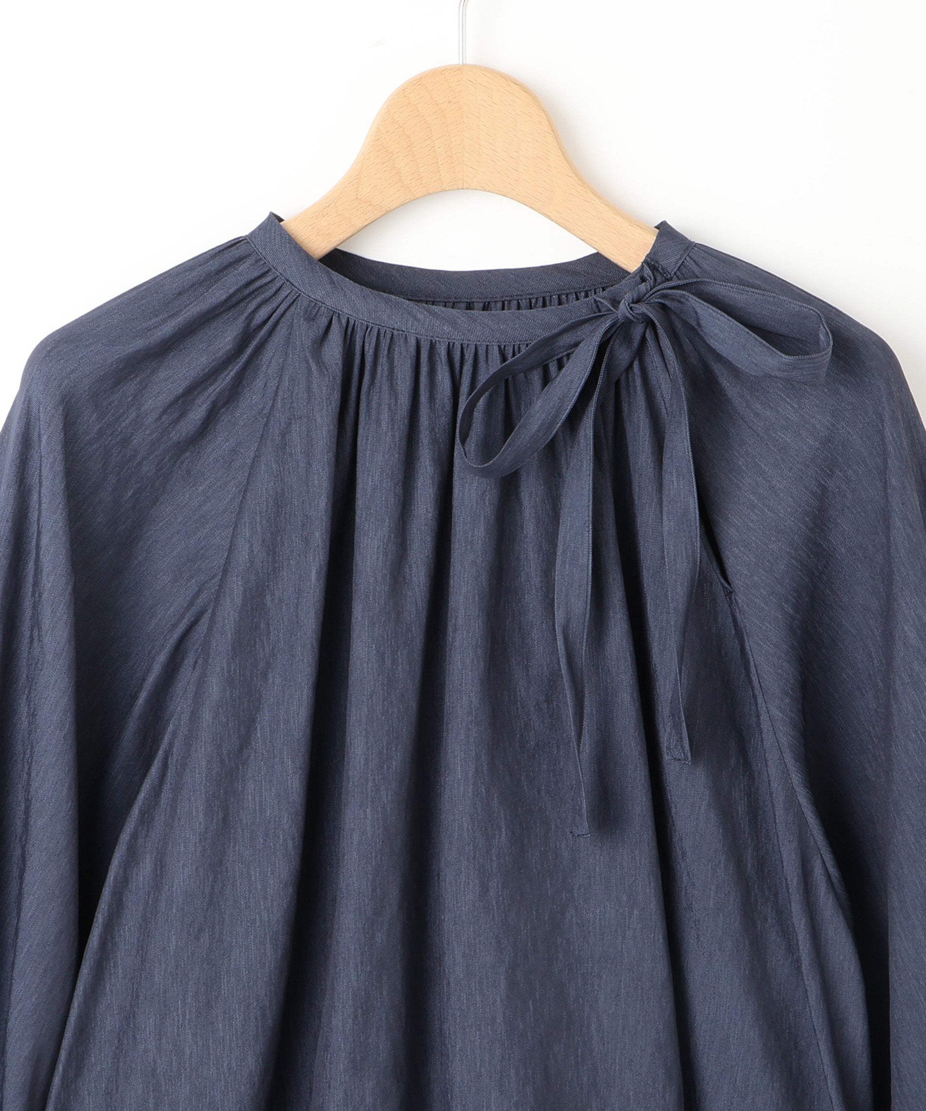 our 柔らかな透け感、リボンギャザーブラウス 柔らかな透け感、リボンギャザーブラウス – OURHOME