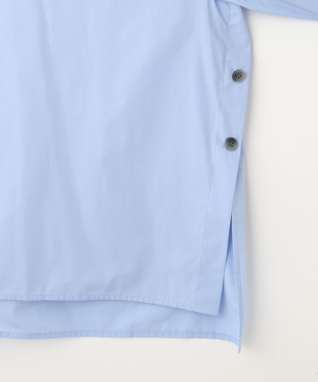 サイドスリットシャツ