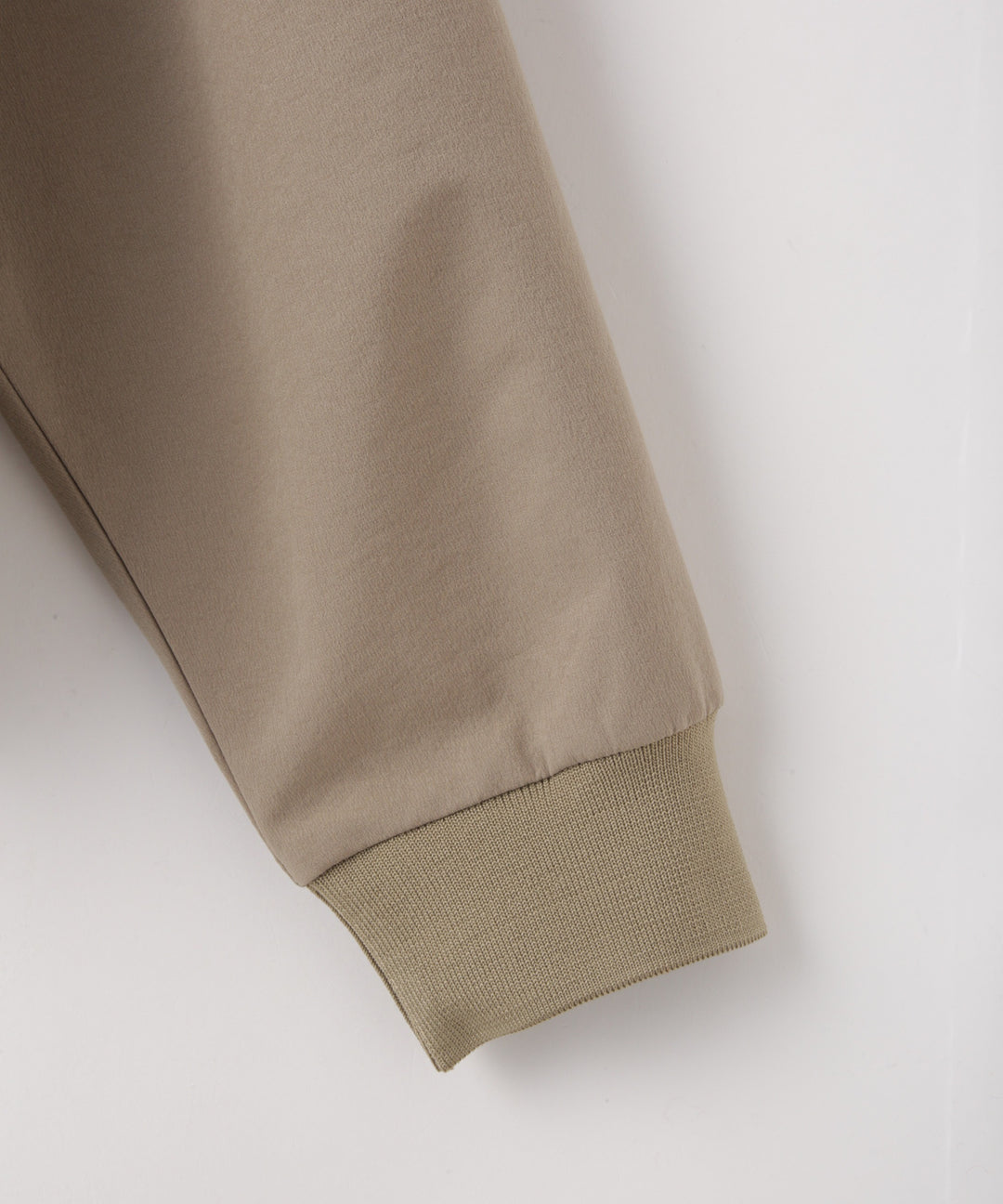 タフタ裏毛フロッキーロゴブラウス