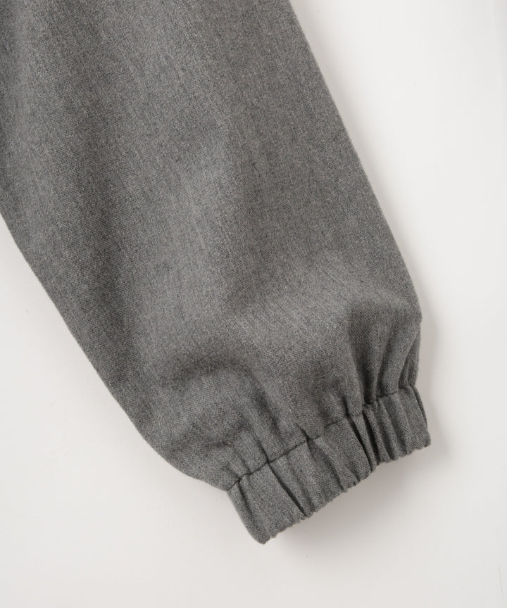 ギャザーバンドカラーブラウス