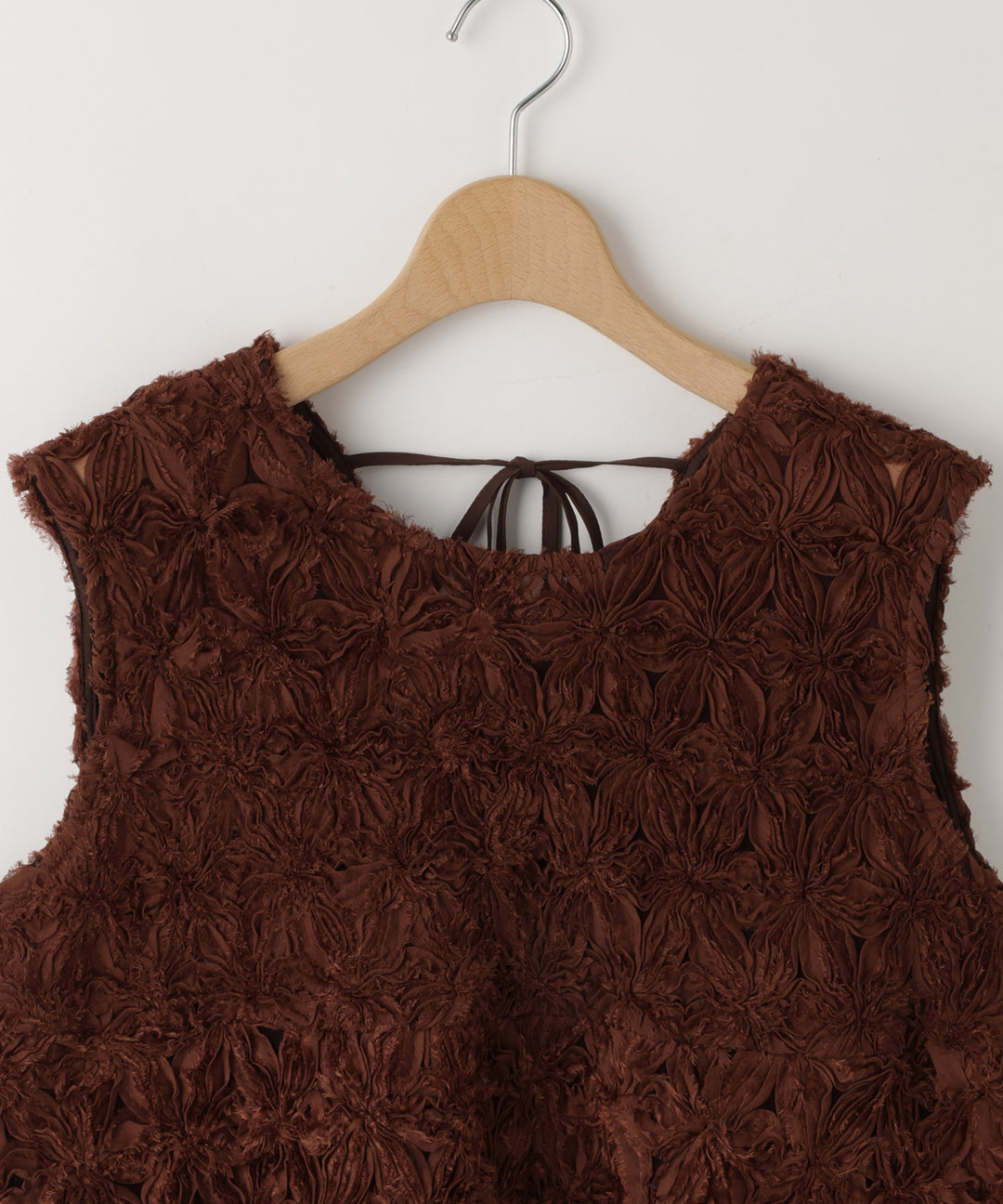 フラワー刺繍バックリボンブラウス
