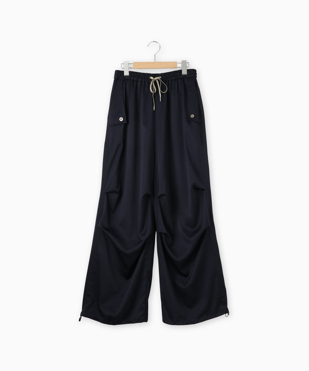 ストレッチサテンパラシュートパンツ