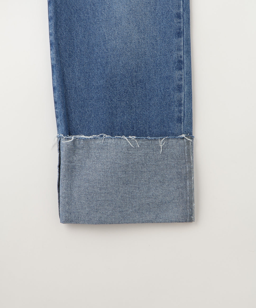 ロールアップストレートデニムパンツ