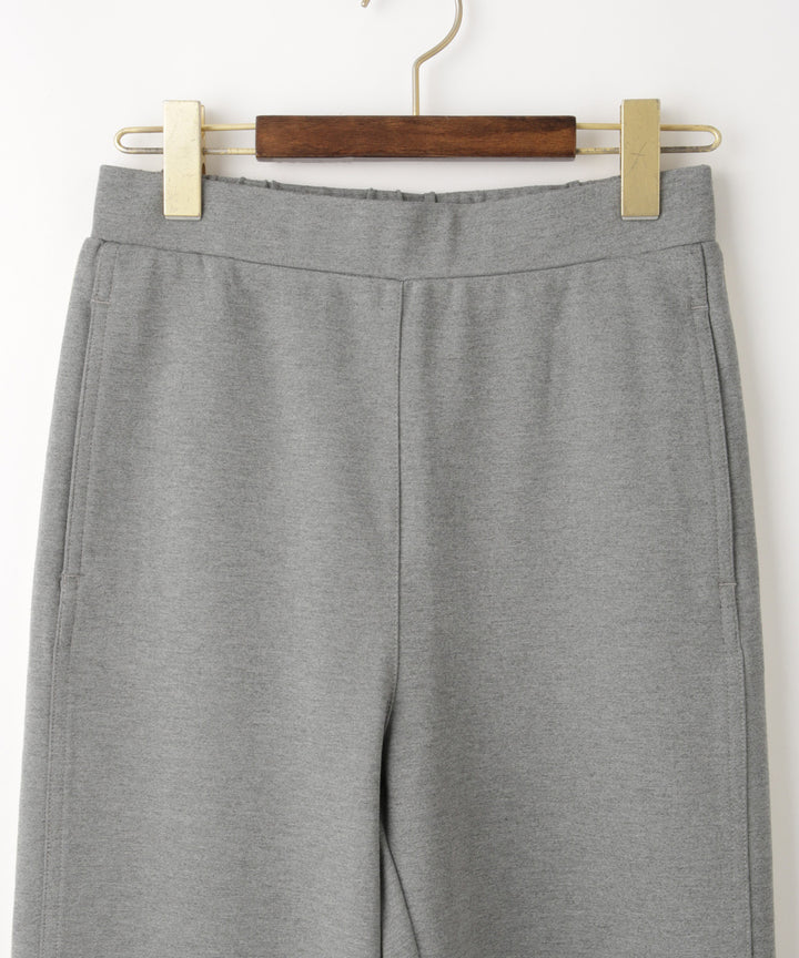 サイドライン入りトラックパンツ