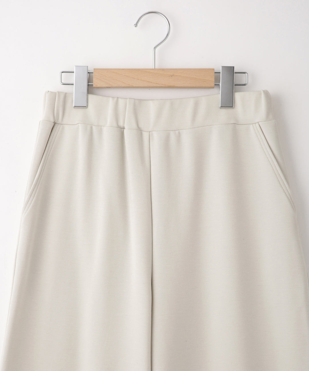 ストレッチポンチガウチョパンツ