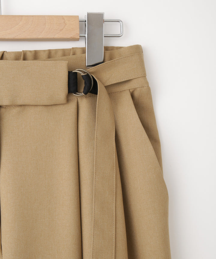 ツータックワイドテーパードパンツ