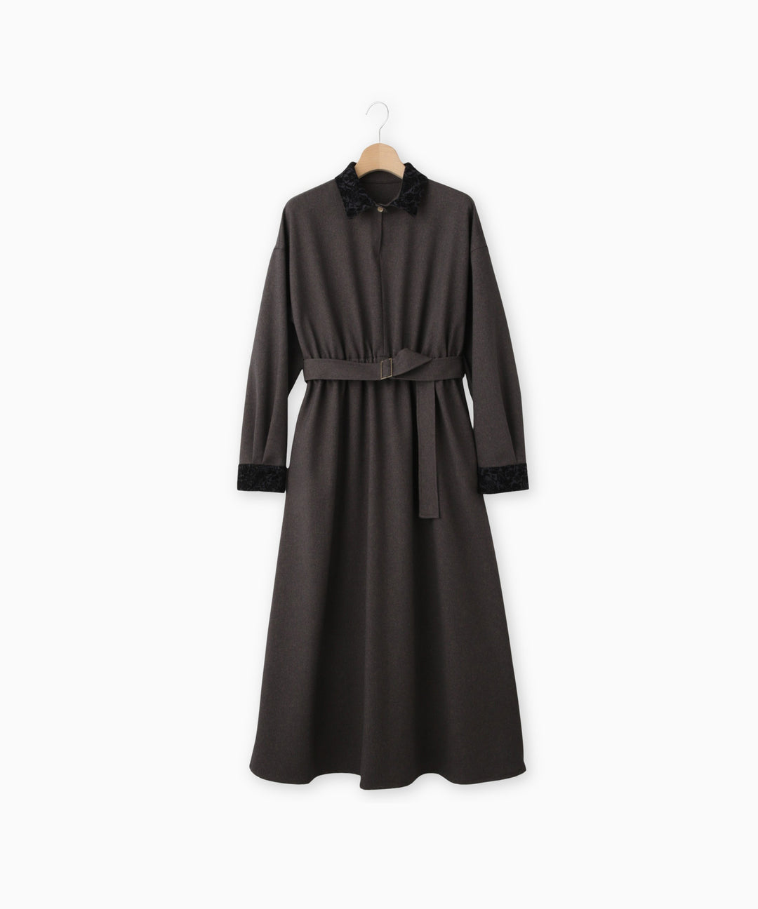 フロッキー襟フィット＆フレアワンピース