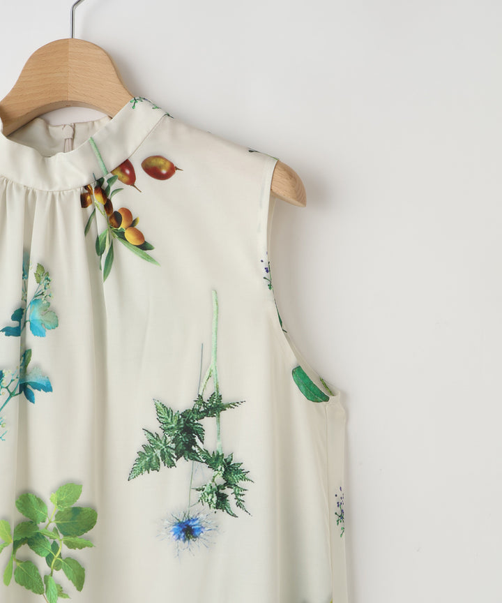 ボタニカルプリントノースリーブワンピース