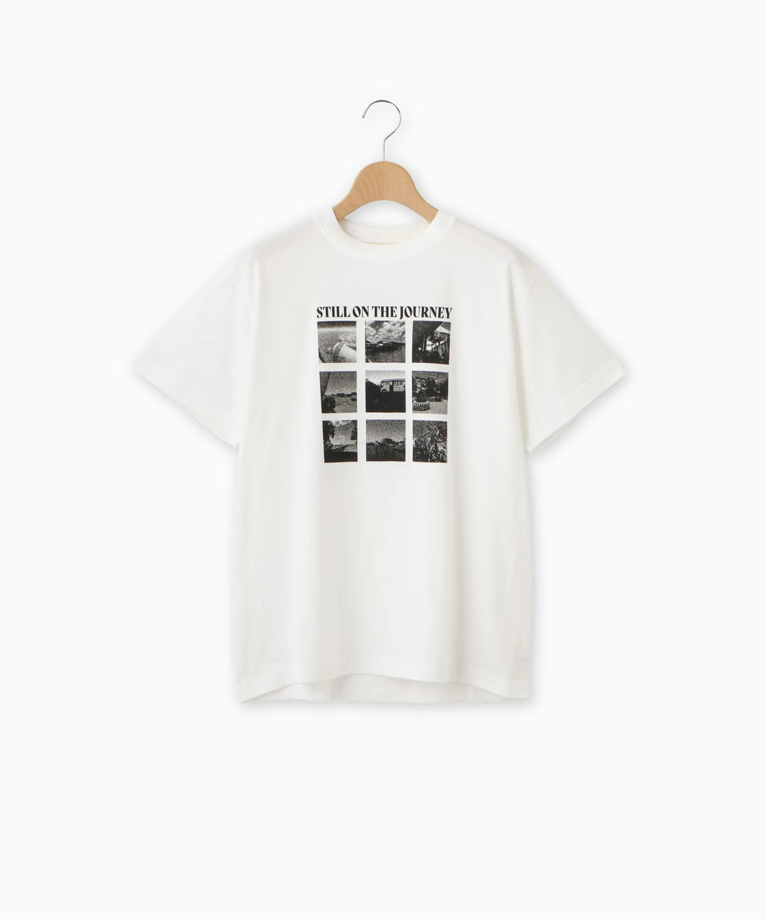 モノトーンプリントTシャツ