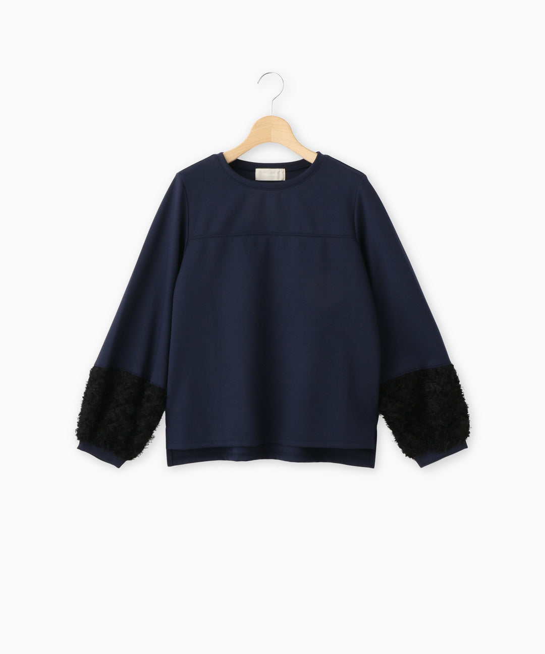 フェザースリーブポンチトップス