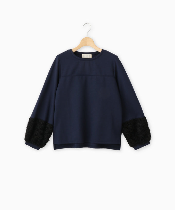 フェザースリーブポンチトップス