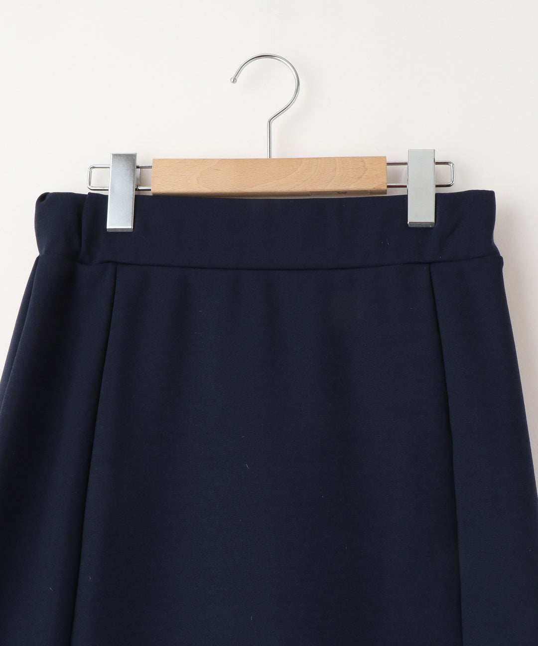 フェザーヘムポンチスカート