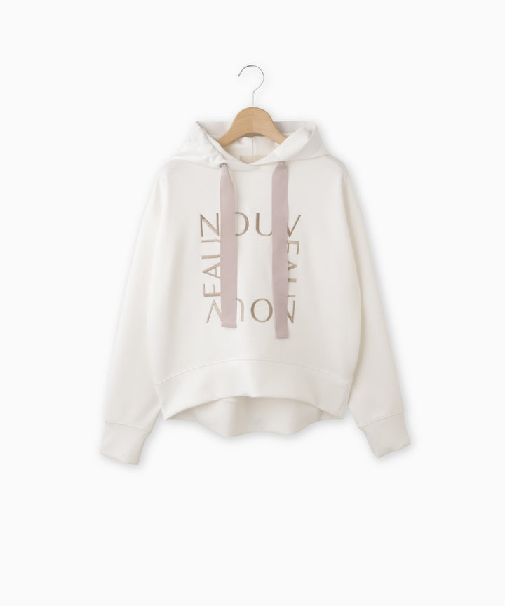 ロゴ刺繍パーカー