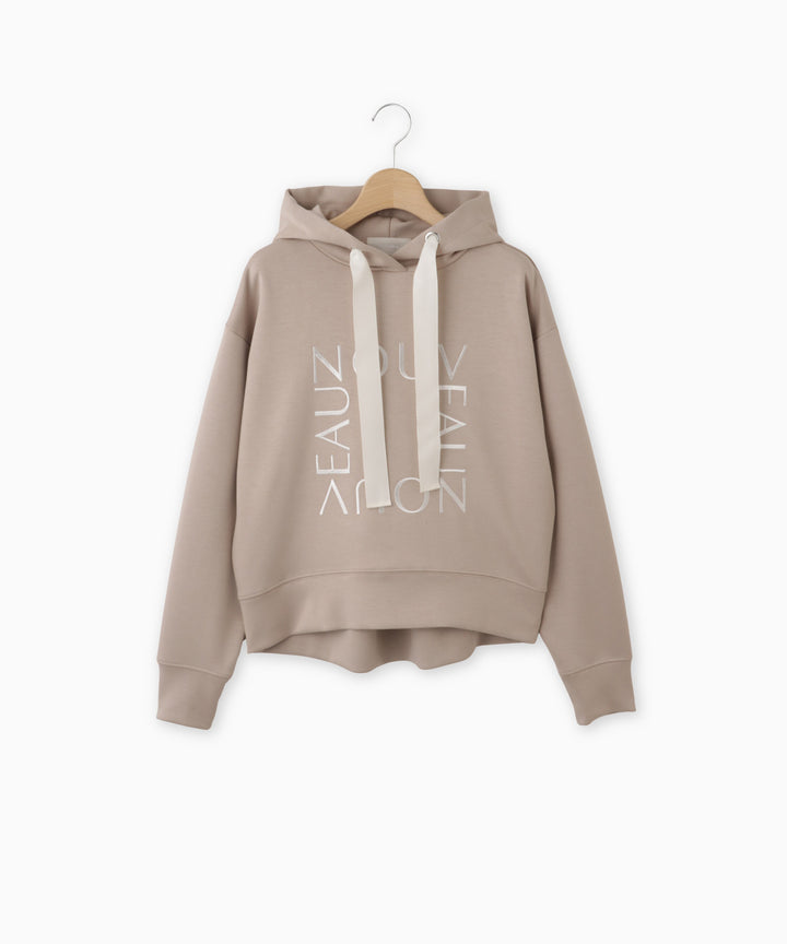 ロゴ刺繍パーカー