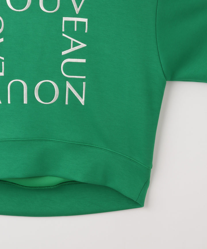 ロゴ刺繍パーカー