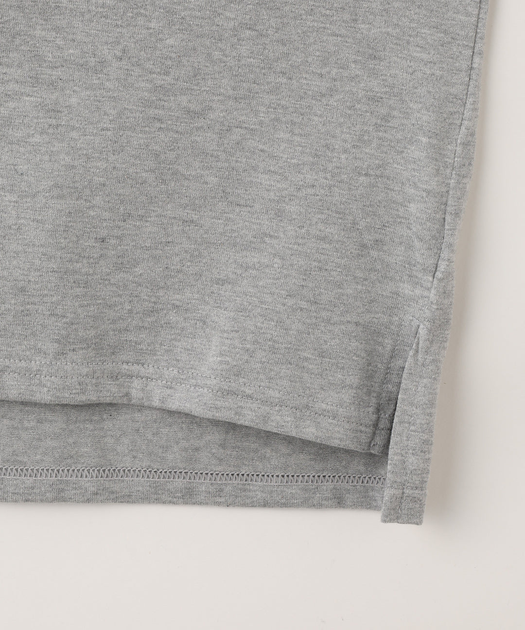 ボタニカルロゴTシャツ