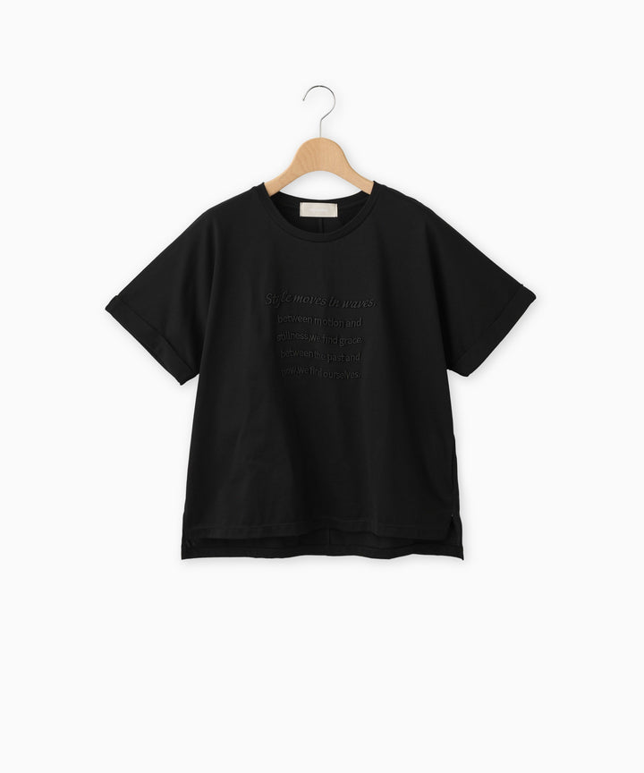 ロゴ刺繍Tシャツ