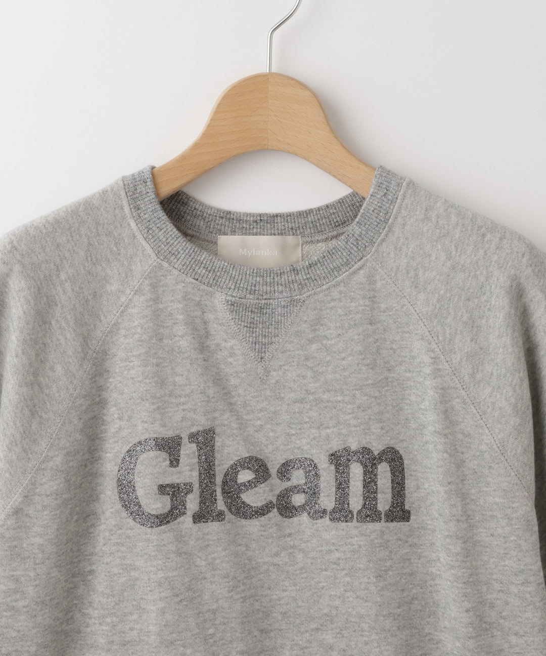 ラメ入りロゴプリントTシャツ